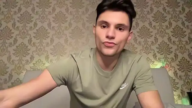 denlover1 online show from 01/30/25, 04:34