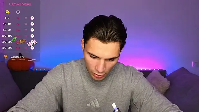 denlover1 online show from 10/08/25, 11:41