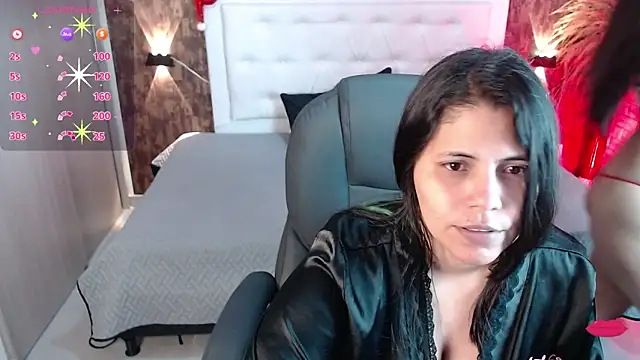 Snapshot of dulce__love69 chatting on 12/06/24, 03:41 dulce love69 online show from 12/06/24, 03:41