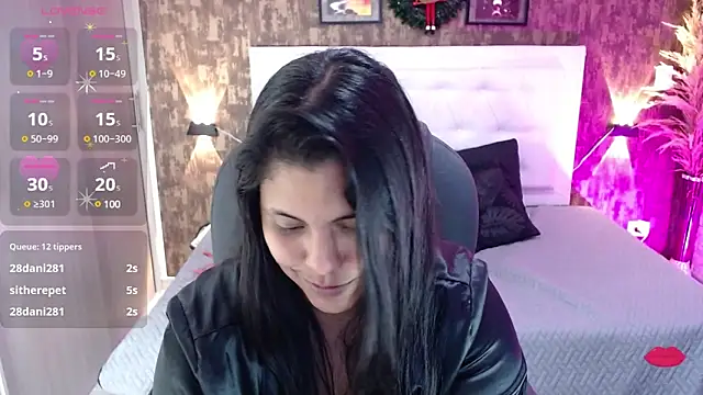 Snapshot of dulce__love69 chatting on 12/22/24, 05:12 dulce love69 online show from 12/22/24, 05:12