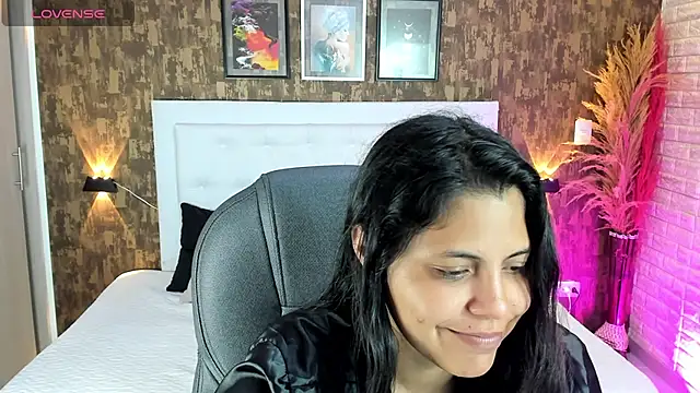 Snapshot of dulce__love69 chatting on 01/12/25, 04:10 dulce love69 online show from 01/12/25, 04:10