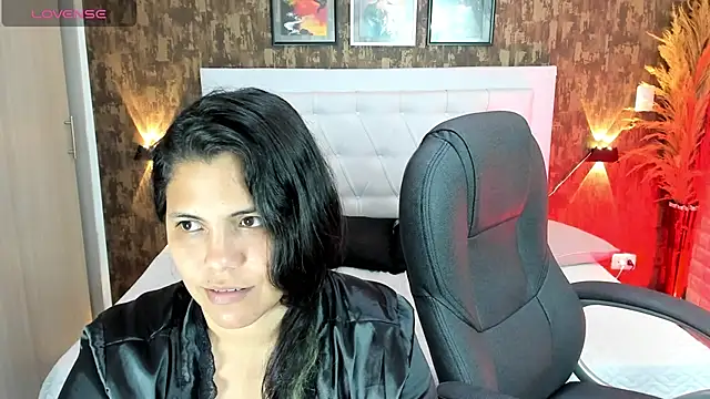 Snapshot of dulce__love69 chatting on 01/13/25, 04:07 dulce love69 online show from 01/13/25, 04:07