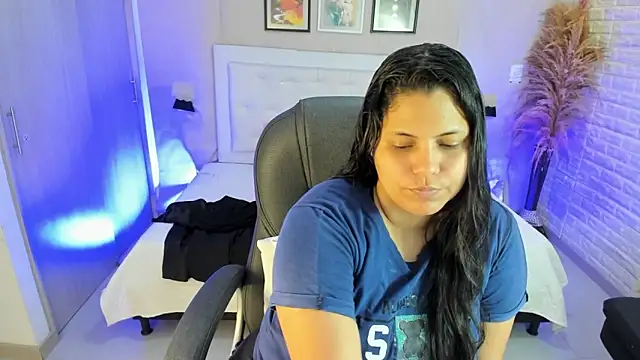 Snapshot of dulce__love69 chatting on 09/14/25, 03:05 dulce love69 online show from 09/14/25, 03:05