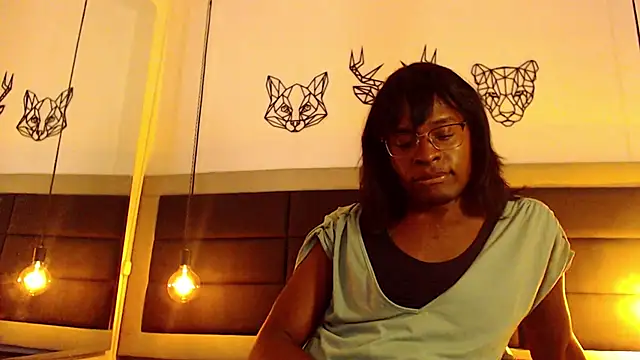 candy lovee69 online show from 02/25/25, 10:07