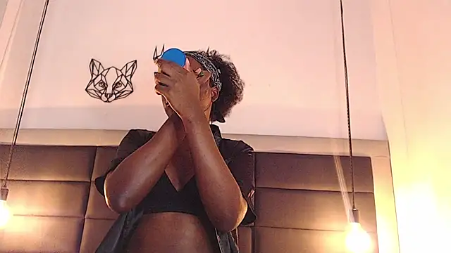 candy lovee69 online show from 12/19/25, 01:07