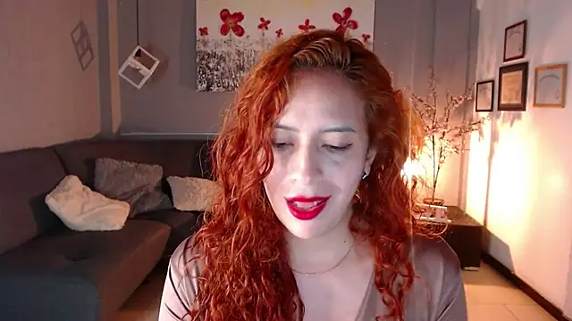 Snapshot of sahra_taylor_ chatting on 02/17/25, 08:47 sahra taylor online show from 02/17/25, 08:47