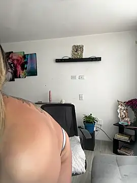 Snapshot of _Maraa chatting on 02/19/26, 05:31 Maraa online show from 02/19/26, 05:31