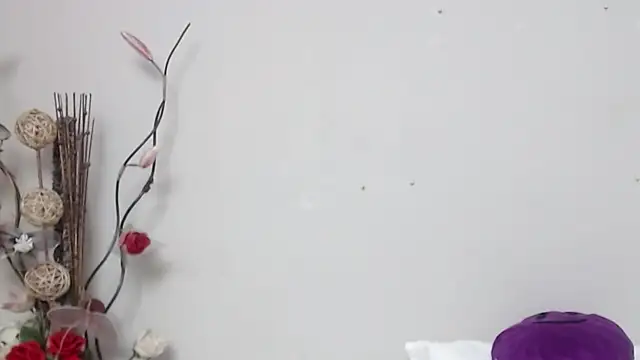 Nicol Love0 online show from 01/25/25, 07:39