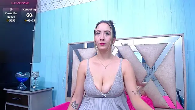 sweet thalia  online show from 06/06/26, 08:57