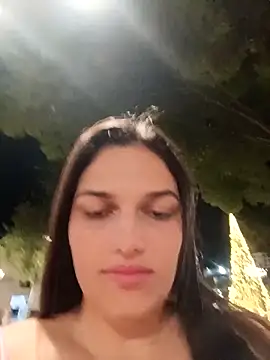 girl milk1 online show from 12/18/25, 11:33