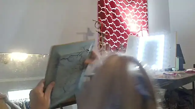 Snapshot of BluEyeGemini333 chatting on 12/21/24, 10:30 BluEyeGemini333 online show from 12/21/24, 10:30