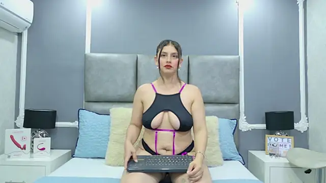 MadelineBeckert online show from 03/18/26, 07:17