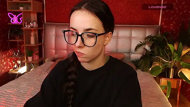 AuroraAksnesss online show from 02/15/25, 05:17