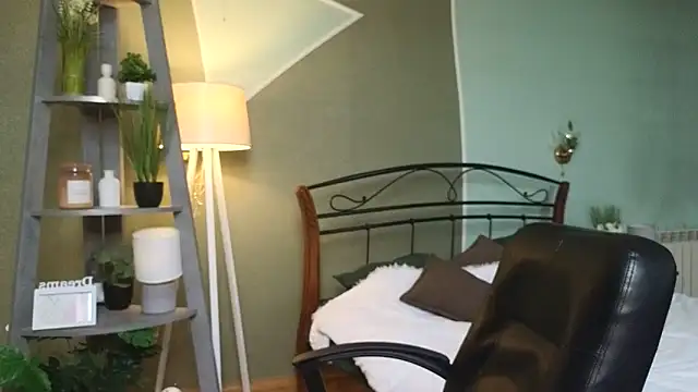 AuroraAksnesss online show from 03/05/25, 10:22