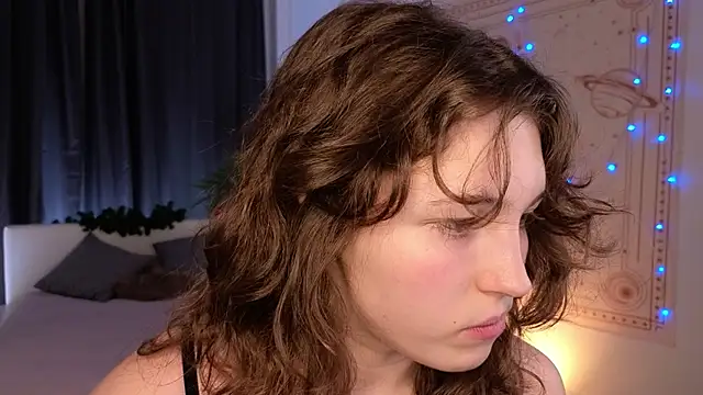 cherry lea online show from 12/22/24, 04:38