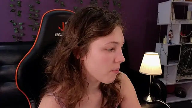 cherry lea online show from 02/12/25, 05:16