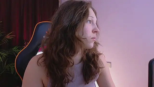 Snapshot of cherry_lea chatting on 02/06/26, 06:11 cherry lea online show from 02/06/26, 06:11