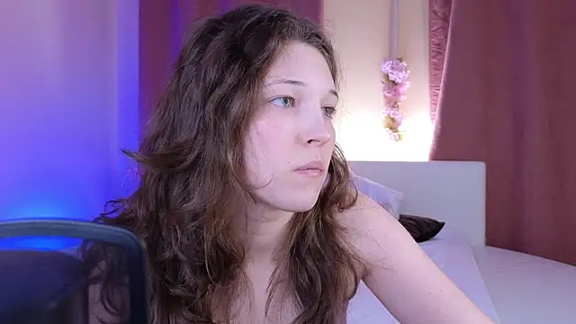 Snapshot of cherry_lea chatting on 03/11/26, 06:47 cherry lea online show from 03/11/26, 06:47