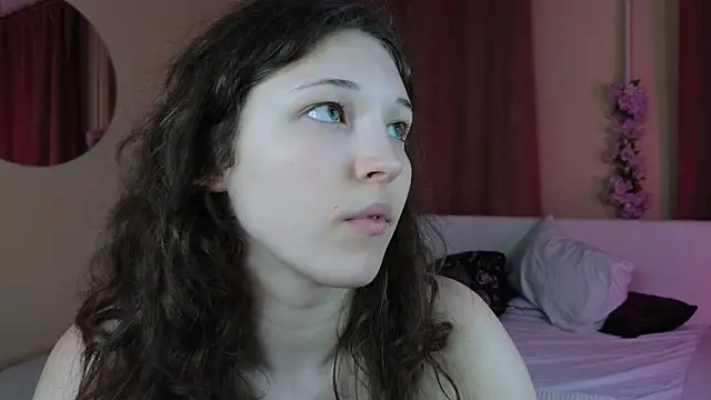 Snapshot of cherry_lea chatting on 03/12/26, 06:58 cherry lea online show from 03/12/26, 06:58