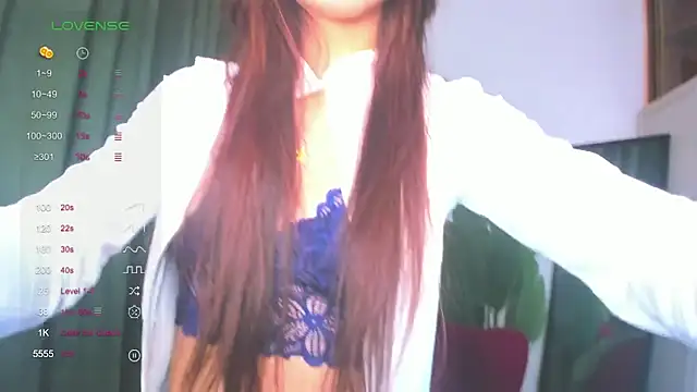 Snapshot of LizaTheButter chatting on 03/21/25, 02:39 LizaTheButter online show from 03/21/25, 02:39