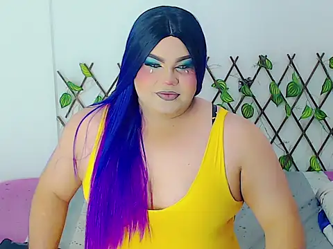 Snapshot of ailen_ts_ chatting on 10/18/25, 10:43 ailen ts online show from 10/18/25, 10:43