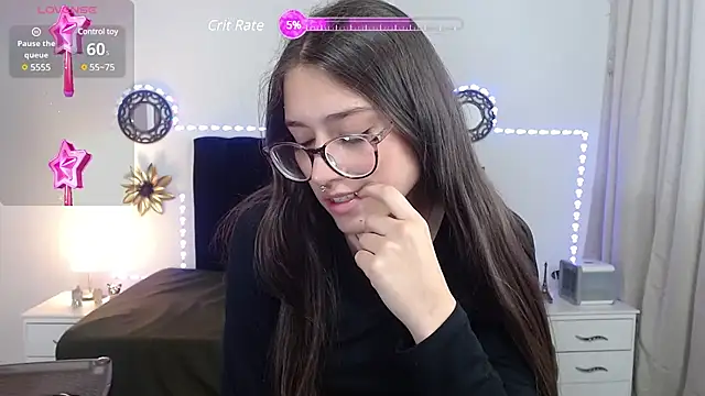 Snapshot of zoe_sweet5 chatting on 02/27/25, 11:48 zoe sweet5 online show from 02/27/25, 11:48