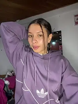 Snapshot of Andi9_ chatting on 03/20/25, 03:13 Andi9 online show from 03/20/25, 03:13