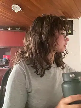 Snapshot of Andi9_ chatting on 09/13/25, 10:09 Andi9 online show from 09/13/25, 10:09