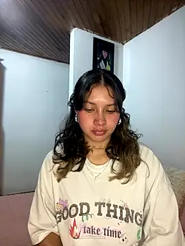 Snapshot of Andi9_ chatting on 10/07/25, 01:14 Andi9 online show from 10/07/25, 01:14