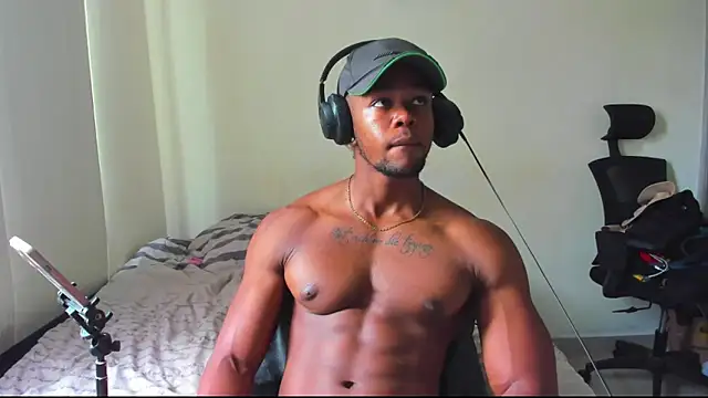 Snapshot of AdonisKnight chatting on 09/30/25, 05:07 AdonisKnight online show from 09/30/25, 05:07