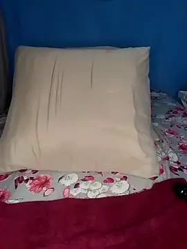 NunuBerry16 online show from 02/20/25, 02:07