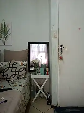 NunuBerry16 online show from 10/18/25, 12:06