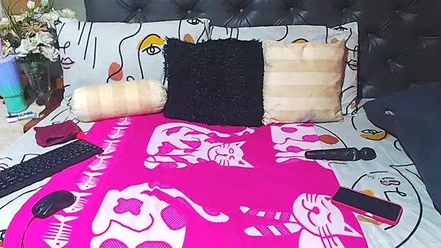 NunuBerry16 online show from 04/13/26, 07:58