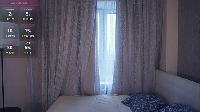 Snapshot of CathrynDail chatting on 10/12/25, 06:12 CathrynDail online show from 10/12/25, 06:12