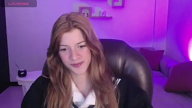 Nora Vennucci online show from 01/28/25, 07:42