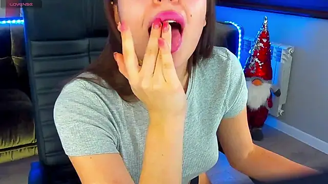 LanaRhoades s online show from 12/12/24, 05:20