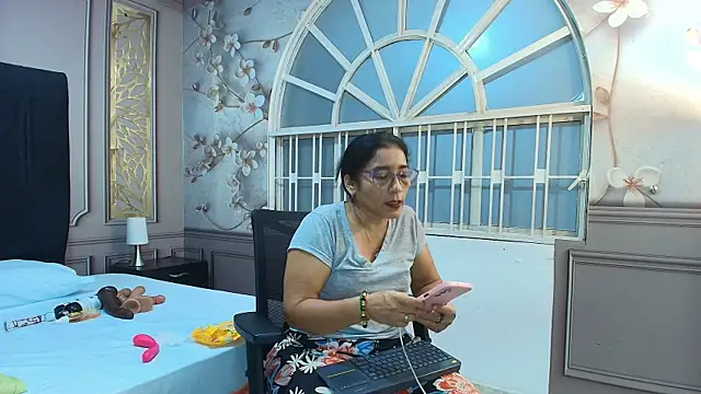 mature bigass   online show from 01/15/26, 12:10