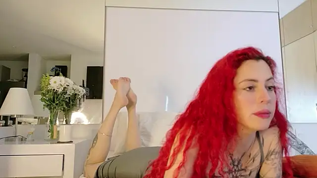 Snapshot of Borbala_Iggy chatting on 11/16/25, 12:27 Borbala Iggy online show from 11/16/25, 12:27