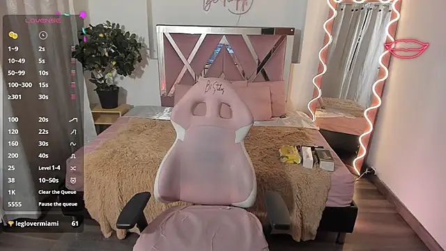 Daphnne tay online show from 01/31/25, 06:35