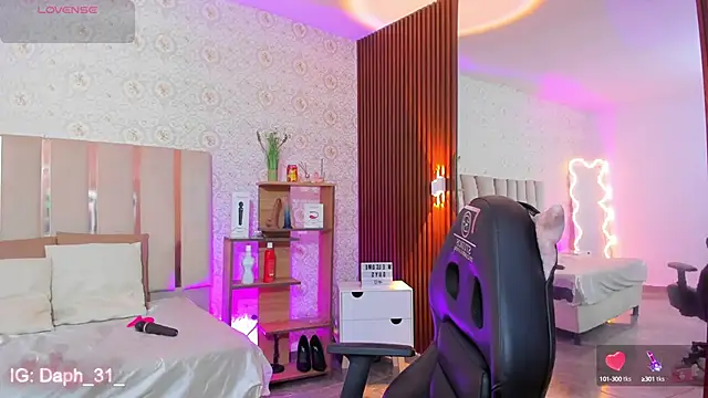 Daphnne tay online show from 10/09/25, 03:15