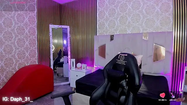 Daphnne tay online show from 10/10/25, 07:35