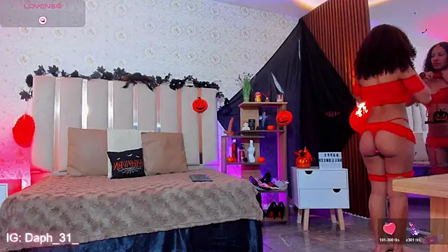 Daphnne tay online show from 10/17/25, 07:38