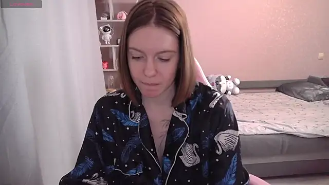 CassieJuice69 online show from 11/02/25, 04:09
