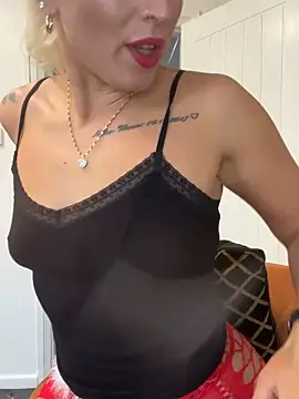 Barbie 26 online show from 11/27/25, 10:17