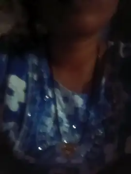 Snapshot of Cute-Simmi chatting on 09/25/25, 01:59 Cute-Simmi online show from 09/25/25, 01:59