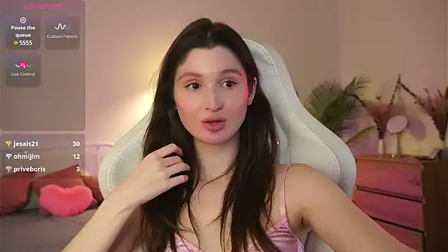 Snapshot of tender_babyy chatting on 03/12/25, 01:40 tender babyy online show from 03/12/25, 01:40