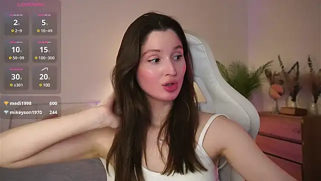 Snapshot of tender_babyy chatting on 03/18/25, 01:53 tender babyy online show from 03/18/25, 01:53