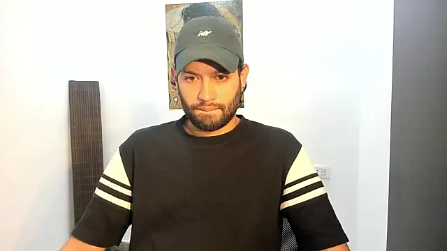 Snapshot of Dirtyboyhot chatting on 02/20/26, 09:43 Dirtyboyhot online show from 02/20/26, 09:43