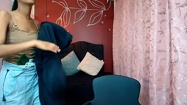 Zia Green online show from 12/19/24, 12:12