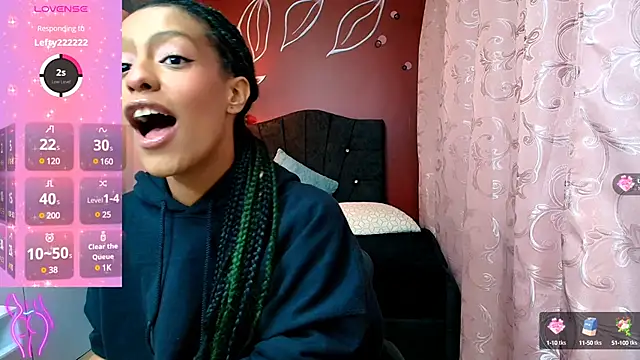 Zia Green online show from 12/21/24, 12:06